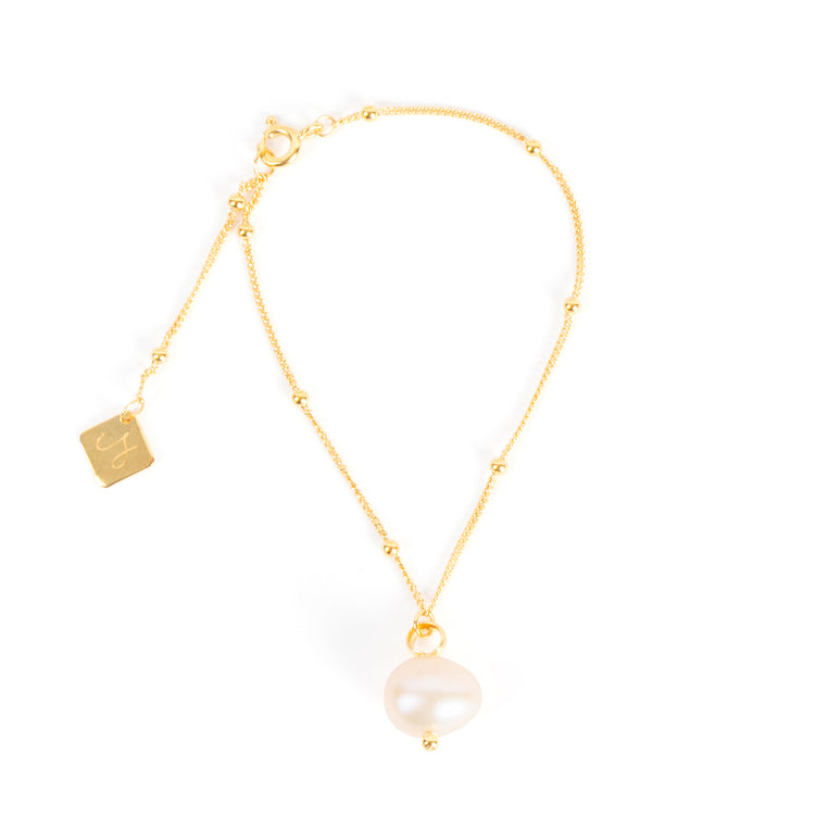 Pearl Obsession freshwater pearl bracelet in 18K gold vermeil